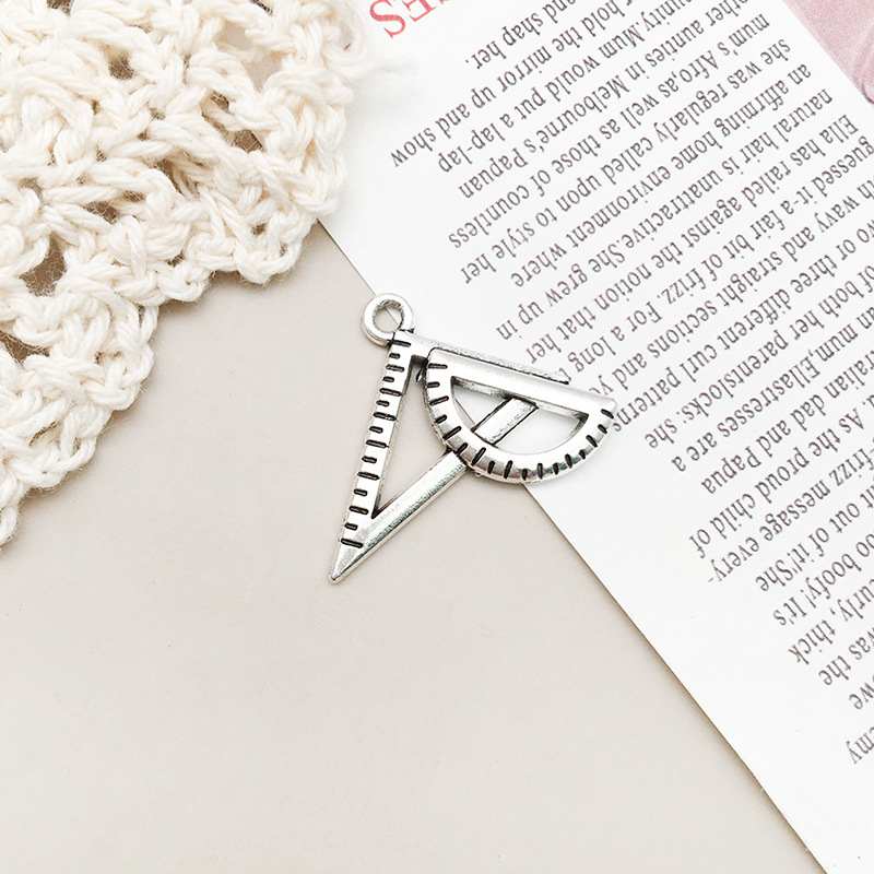 1 ancient silver ruler 14x17mm-12158/1.3g