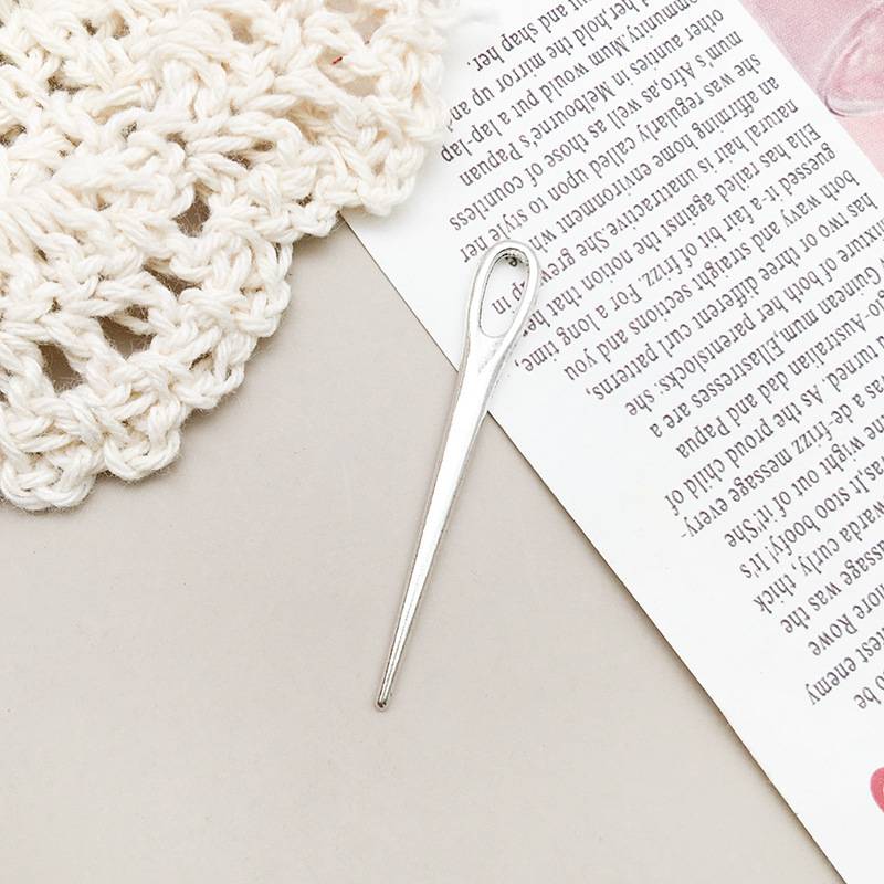 1 ancient silver sewing machine needle 5x38mm-15728/0.8g