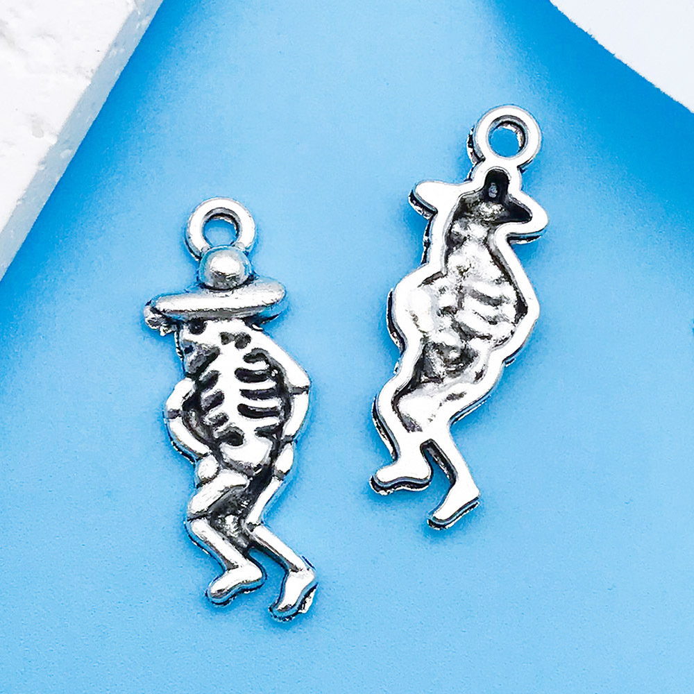 1 ancient silver dancing skull 9x25mm-10879-1.1g