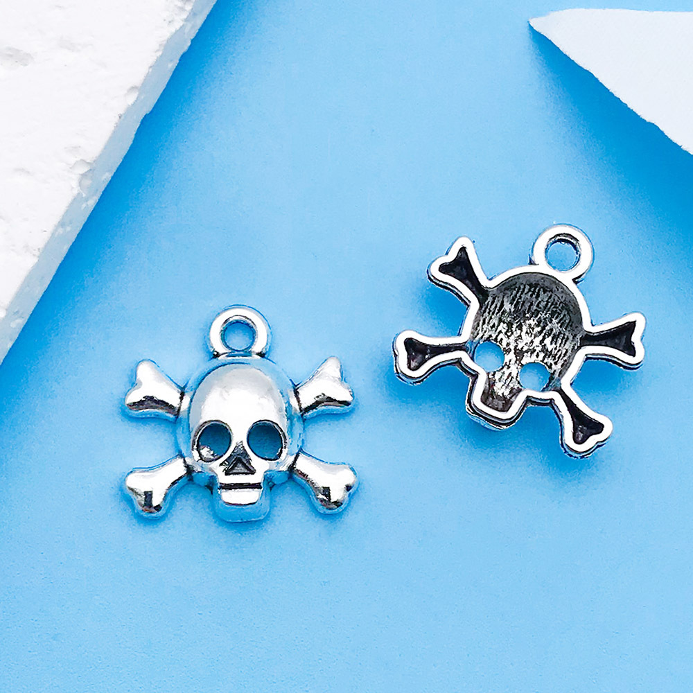 1 ancient silver skull 15x10mm-10888-0.8g