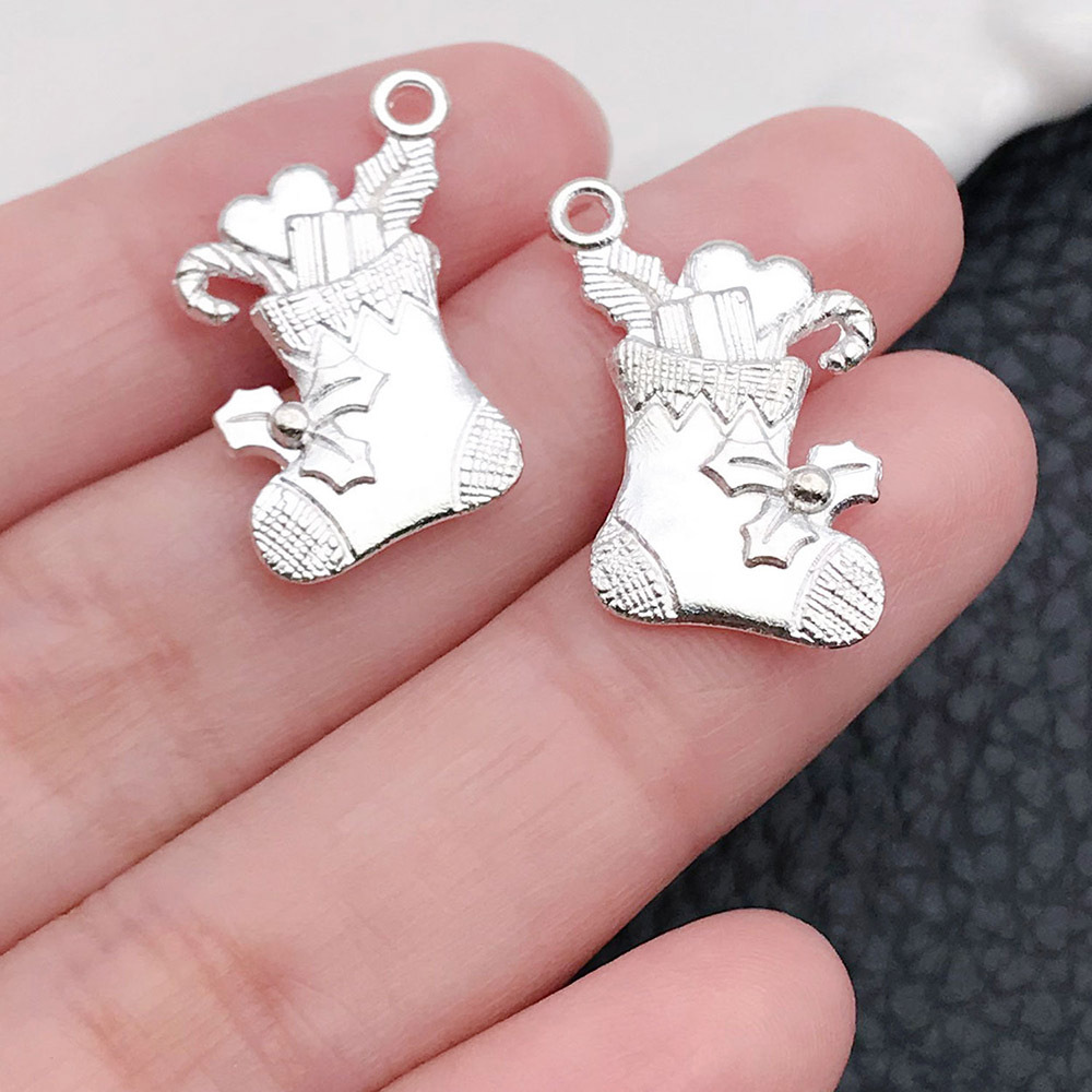 1 bright silver Christmas stocking 13x20mm-20020-1.5g