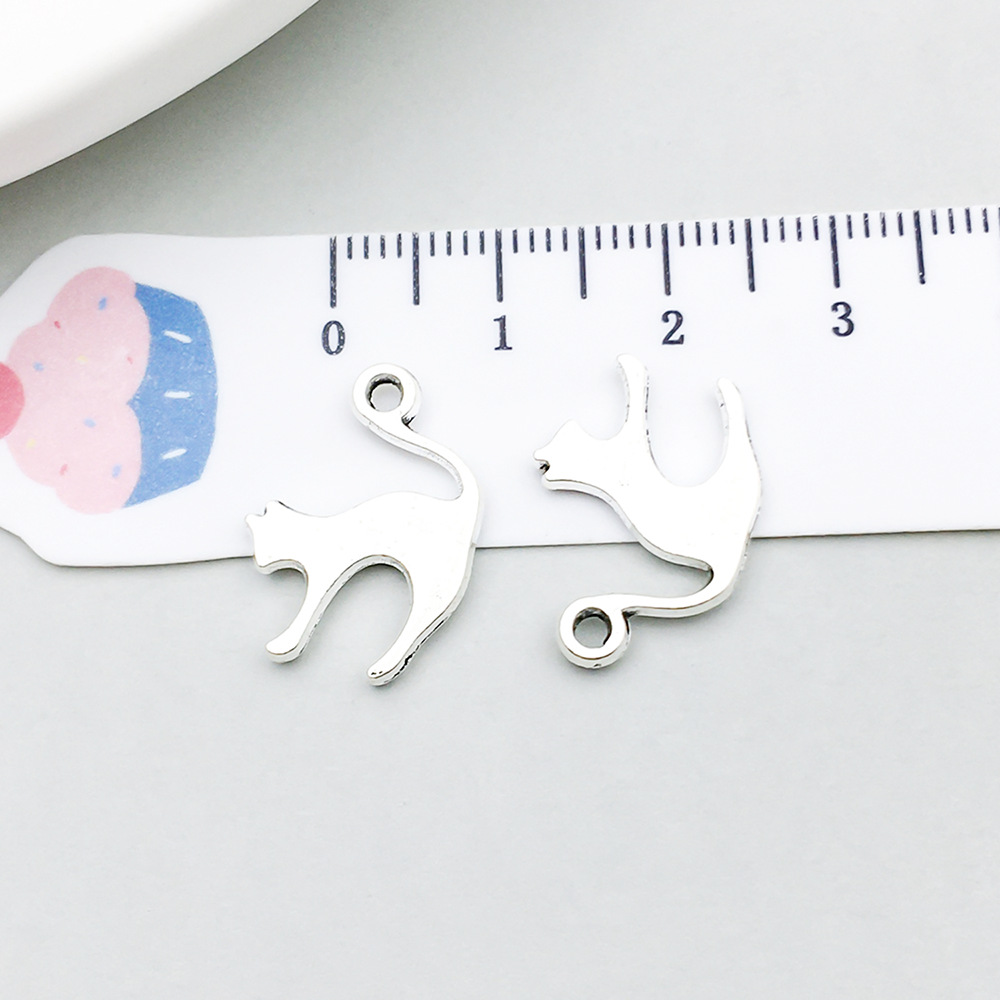 1 ancient silver cat 13*19mm-1g-8518