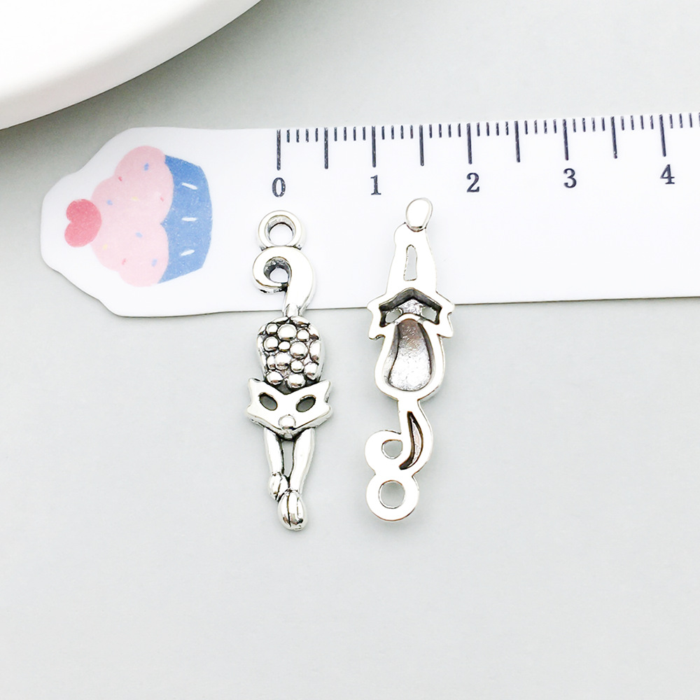 1 ancient silver cat 9*33mm-1.4g-10867