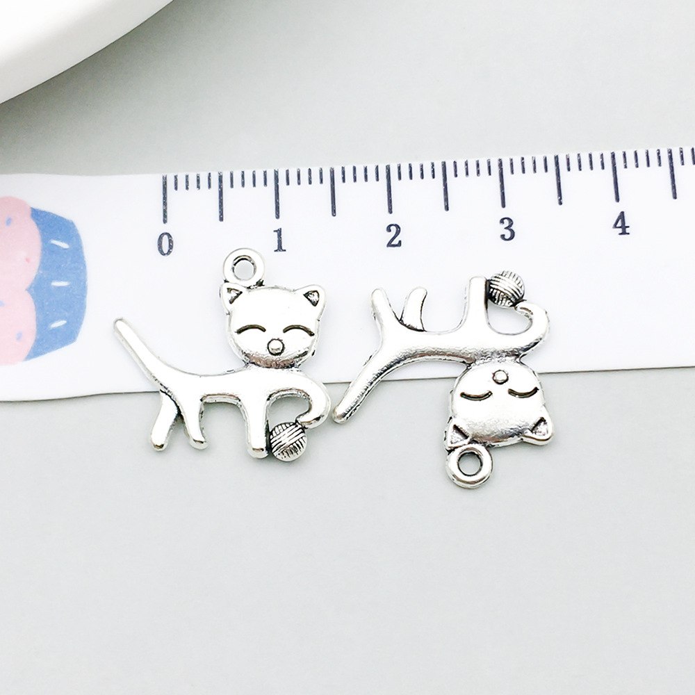 1 ancient silver kitty 18*19mm-1.3g-19259