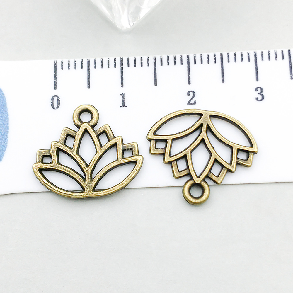 1 ancient green hollow lotus 14*16mm-0.6g-9049