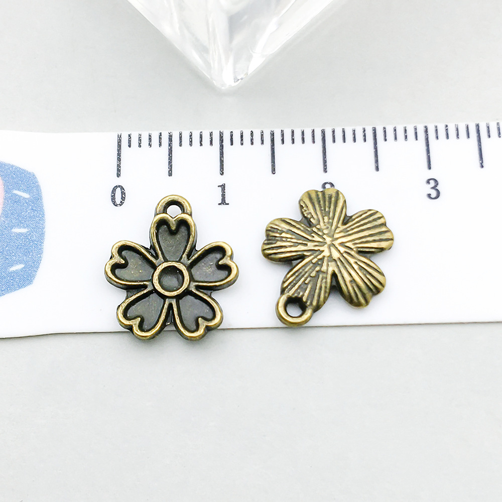 1 ancient green cherry blossom 14*12mm-0.7g-20481