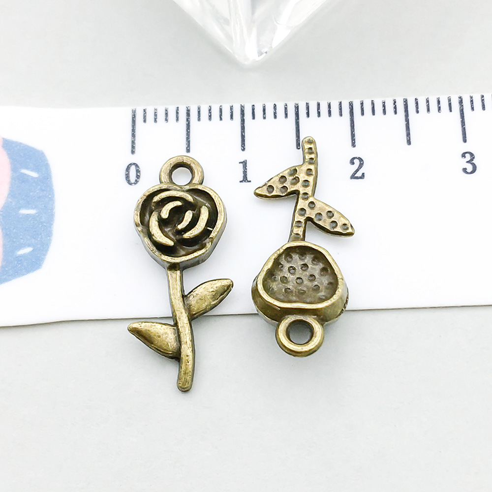 1 ancient green rose 21*9mm-0.9g-20489