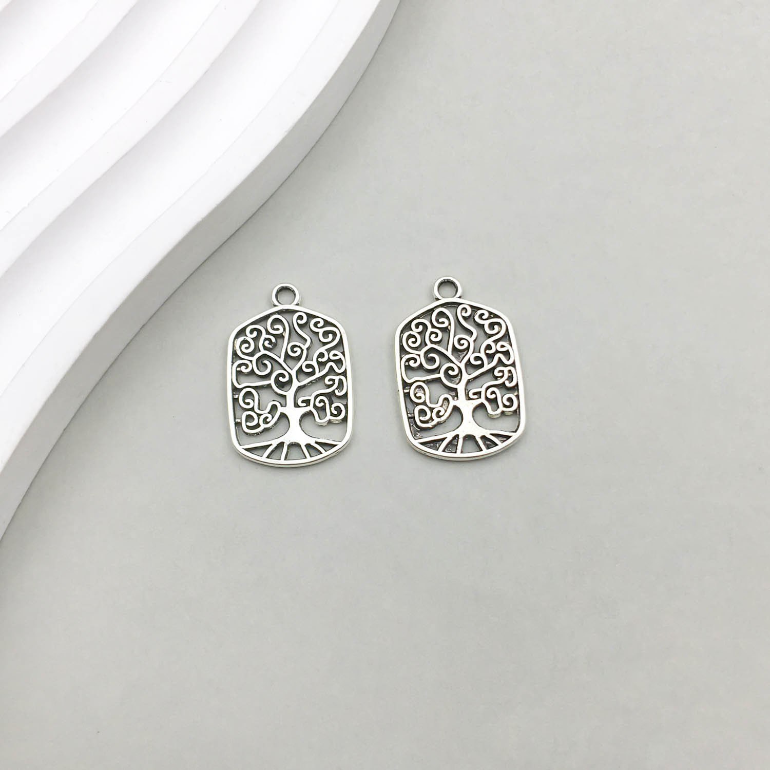 1 Ancient silver life tree 15*22mm-1.2g-9019