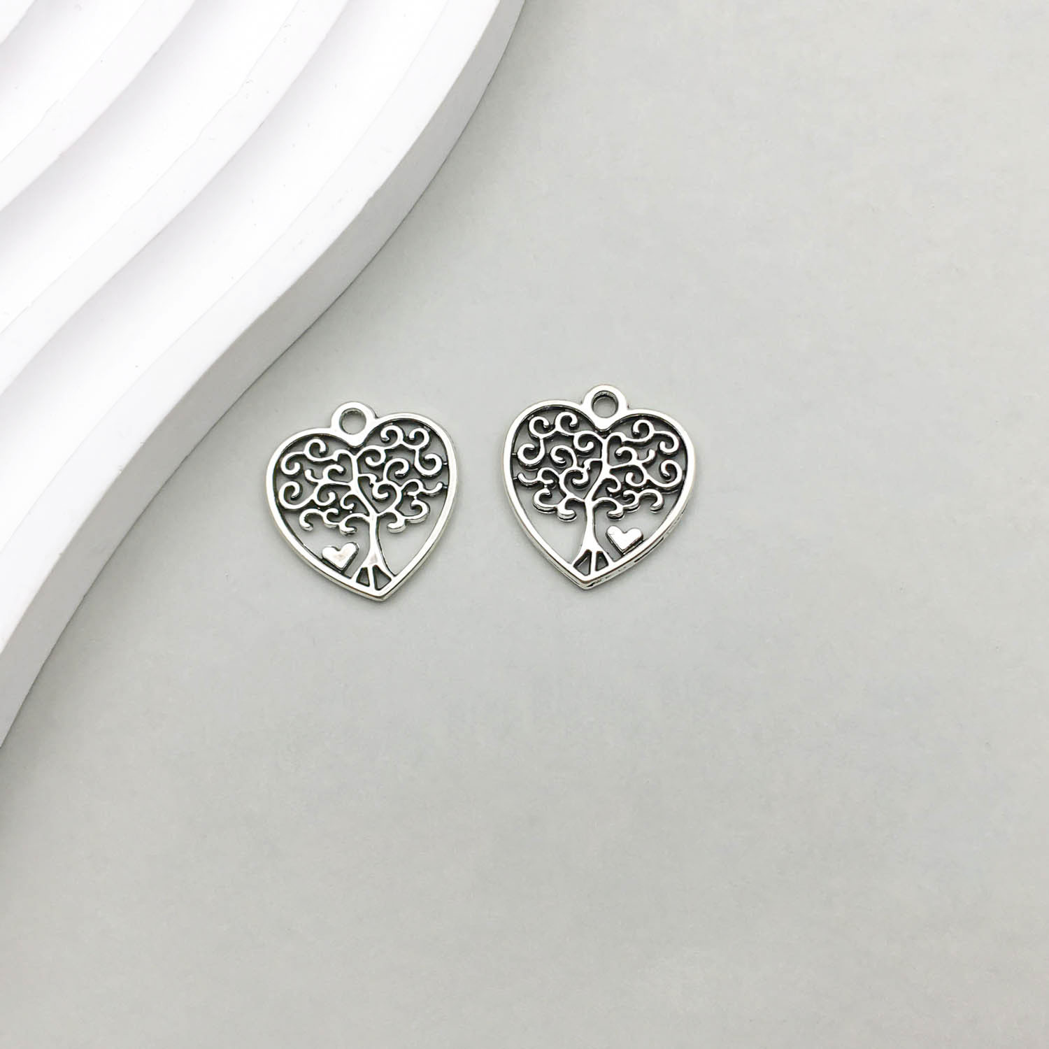 1 Ancient silver life tree 18*19mm-1g-9020