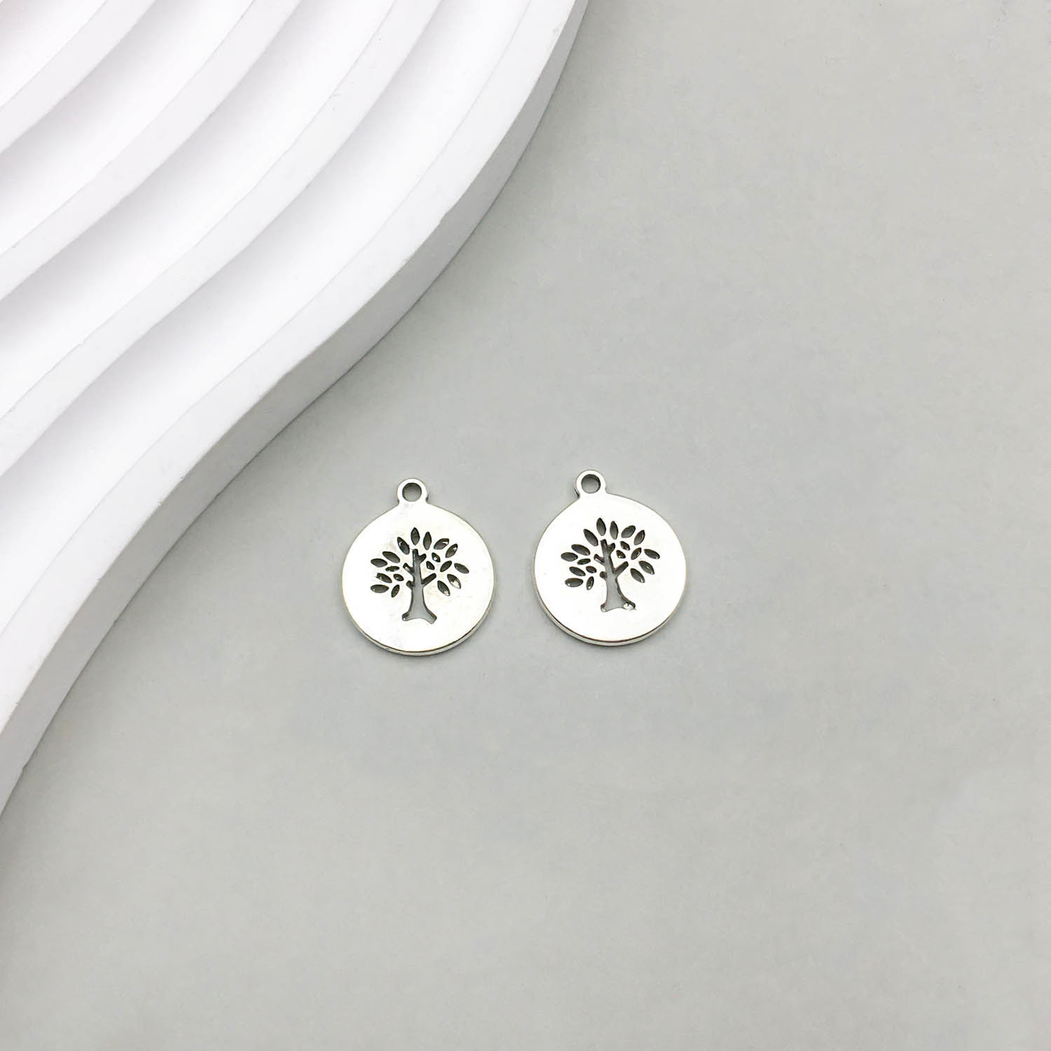 1 Ancient silver life tree 15*18mm-1.5g-9194