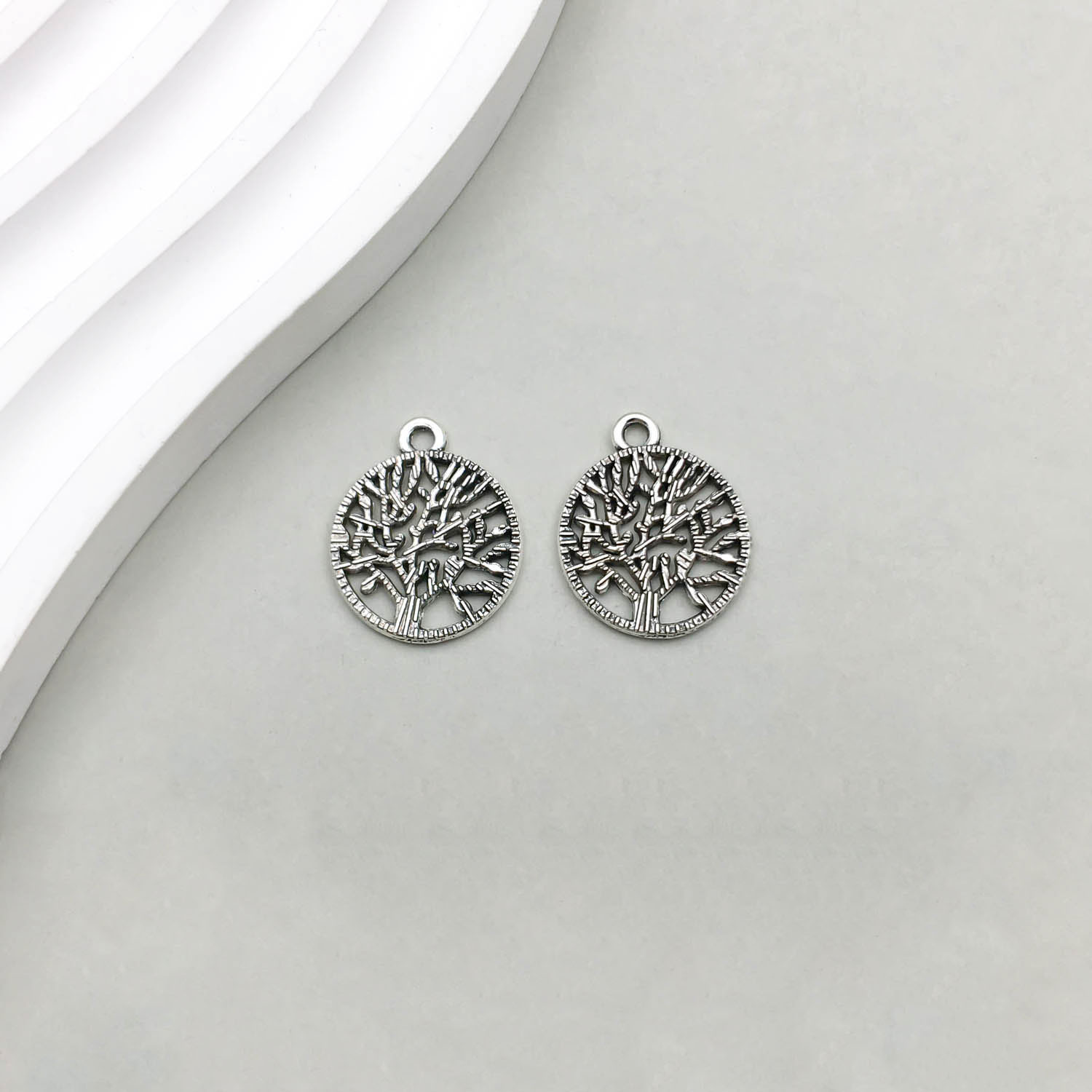 1 Ancient silver life tree 16*20mm-1.4g-10419