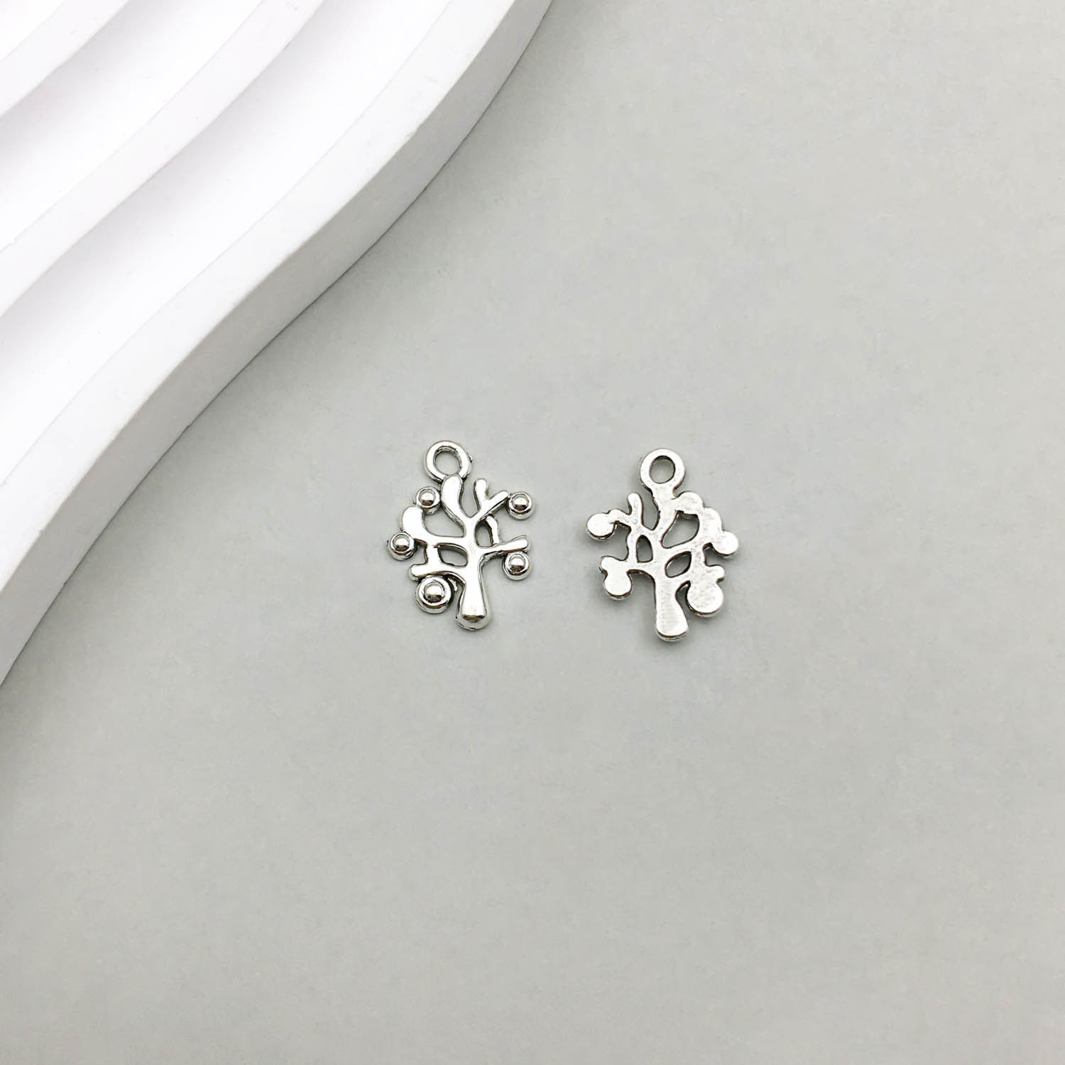 1 Ancient silver life tree 11*14mm-0.4g-15568