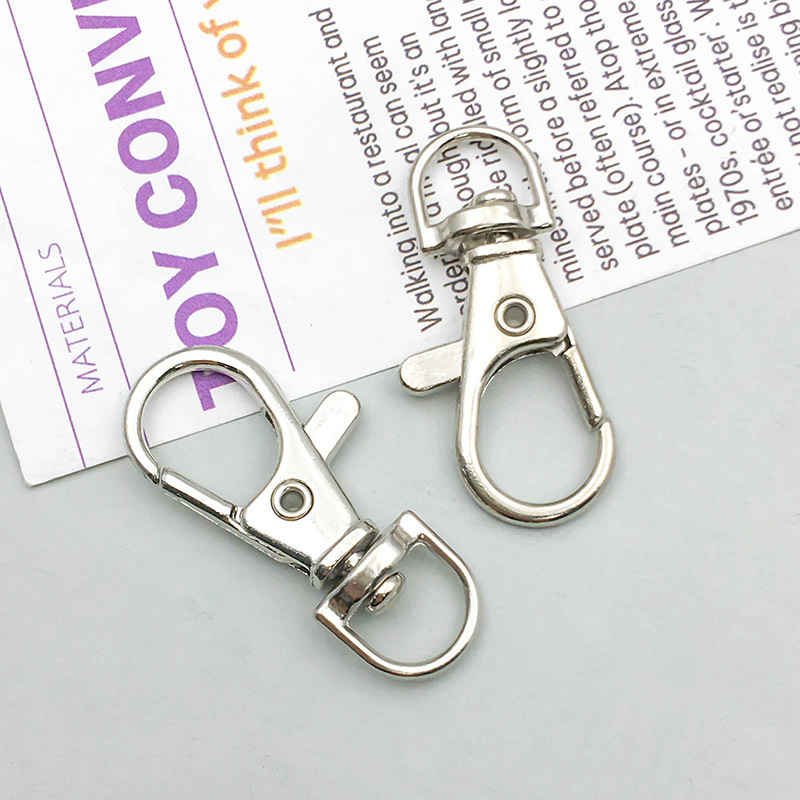 1 white k dog key chain 15*35mm-2.9g-12941