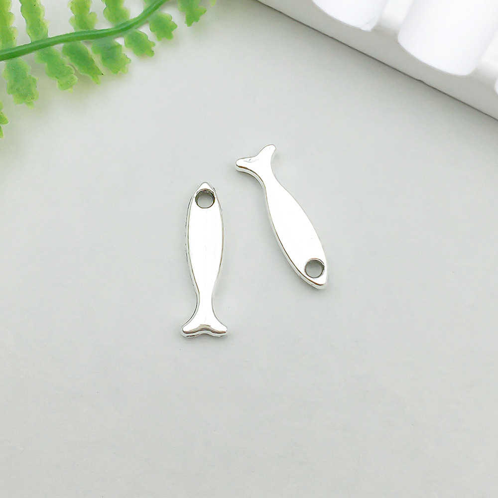 1 ancient silver ocean fish 5*17mm-0.6g-11317