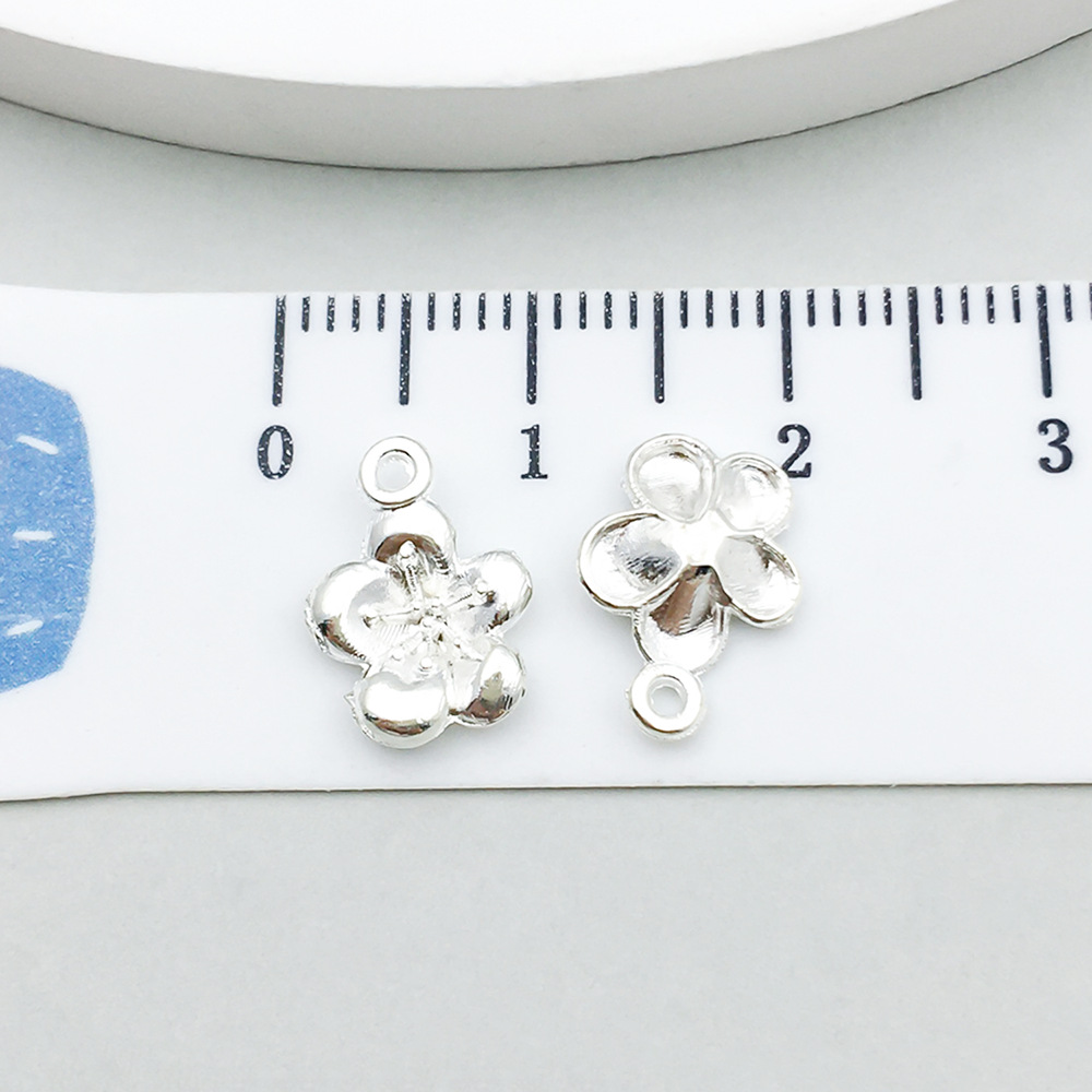 1 bright silver plum blossom 12*9mm-0.3g-20446