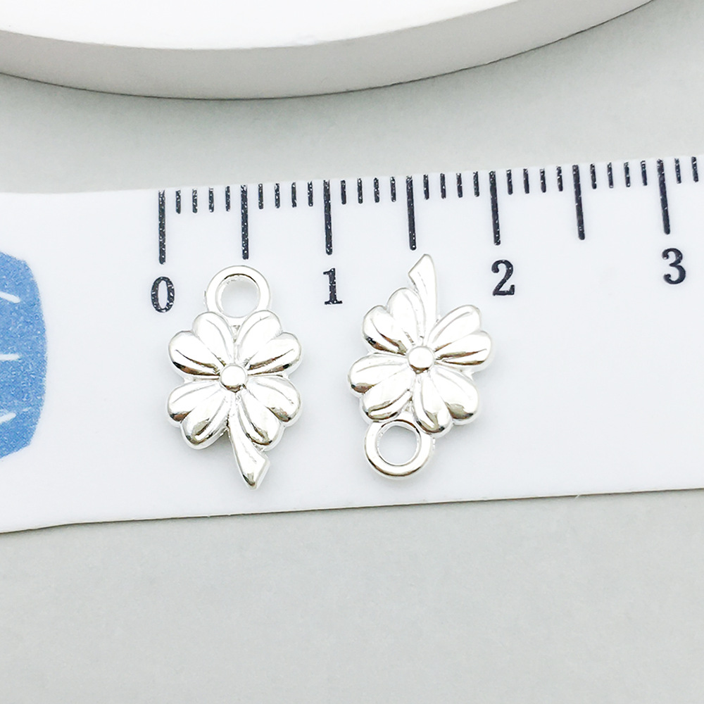1 bright silver four-leaf clover 13*8mm-0.7g-20447