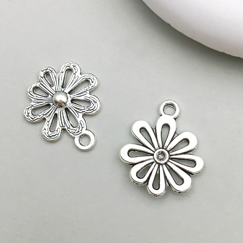 1 ancient silver flower 17*20mm-1.1g-10403