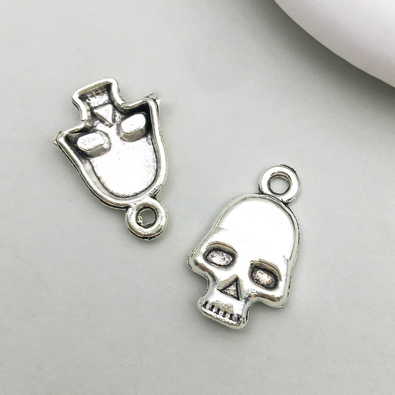 1 ancient silver skull 11*19mm-1g-10876