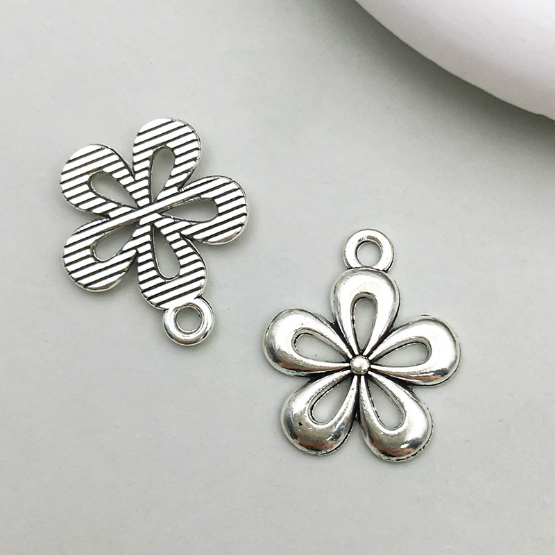 1 ancient silver flower 15*18mm-1.1g-11284