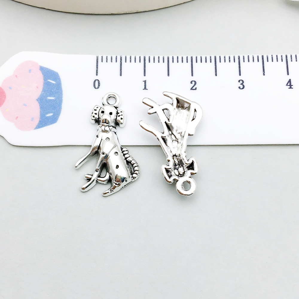 1 ancient silver dog 11*21mm-1.1g-11300