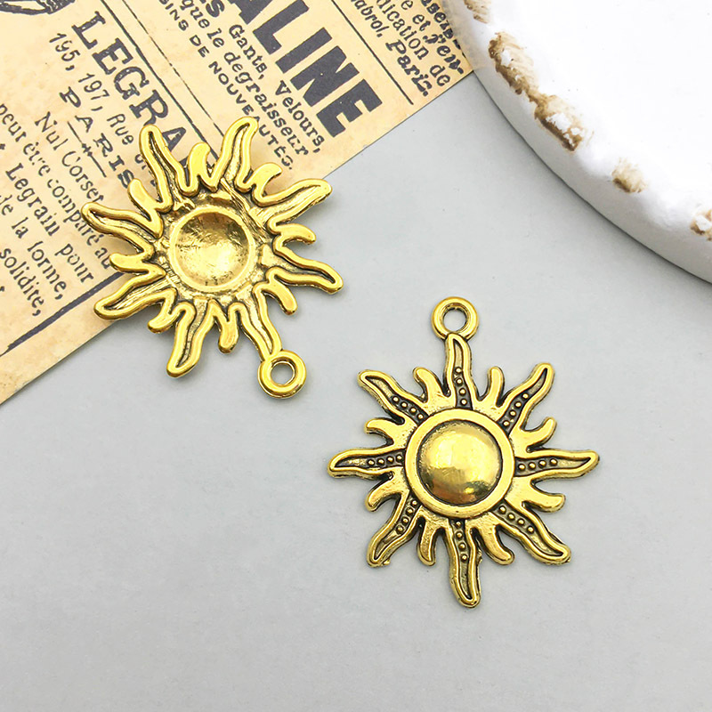 1 ancient golden sun 24*28mm-1.7g-7704
