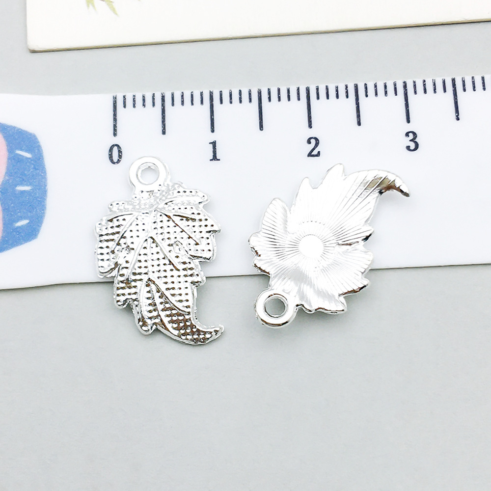 1 bright silver leaf 20*13mm-