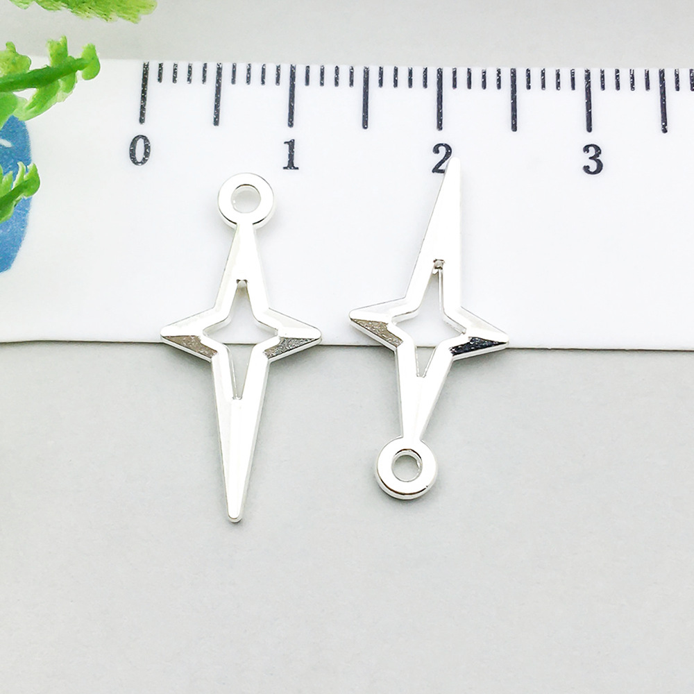 1 bright silver four-pointed star 10*23mm-0.5g-20843