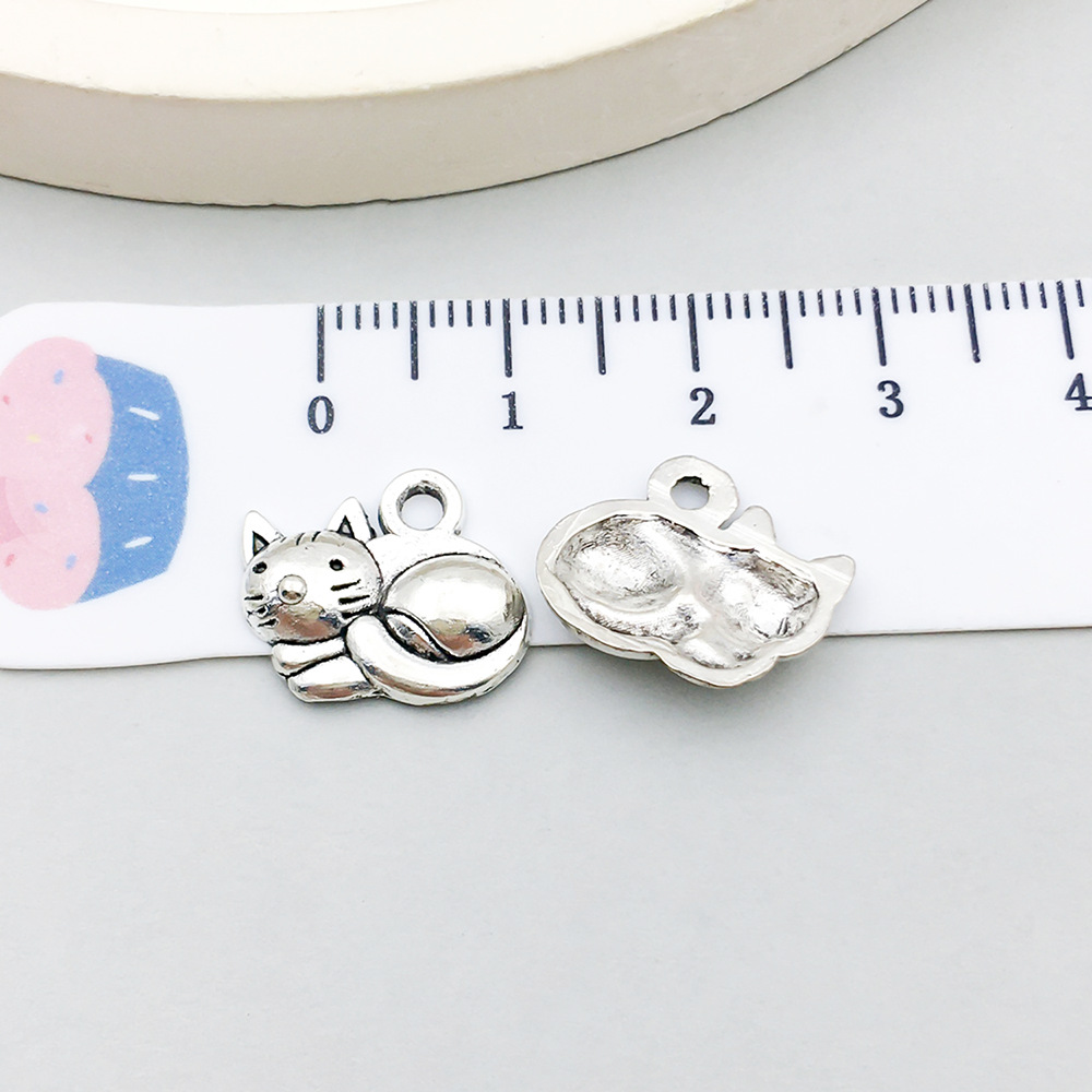 1 ancient silver cat 13*15mm-0.8g-6120