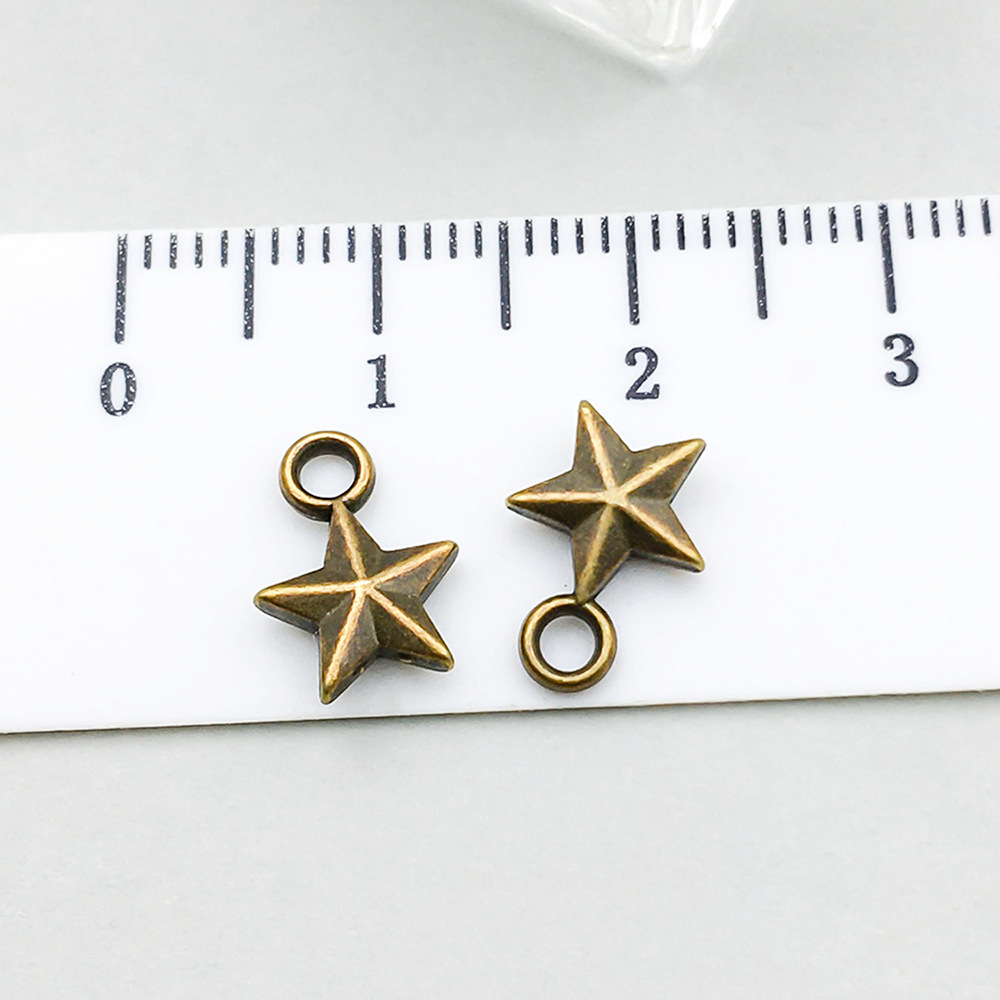 1 ancient green five-pointed star 8*11mm-0.4g-5083