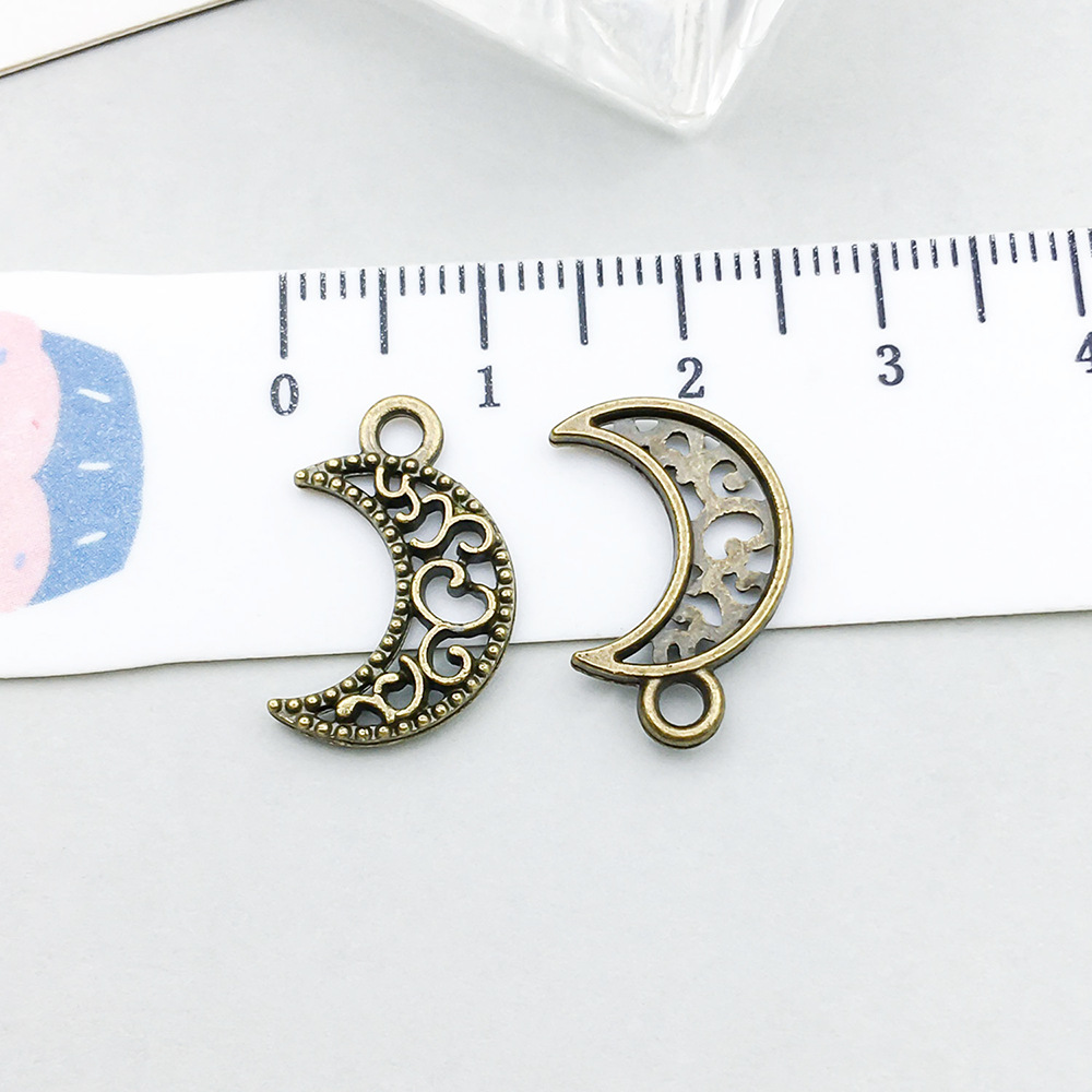 1 ancient green hollow moon 12*18mm-0.5g-9071