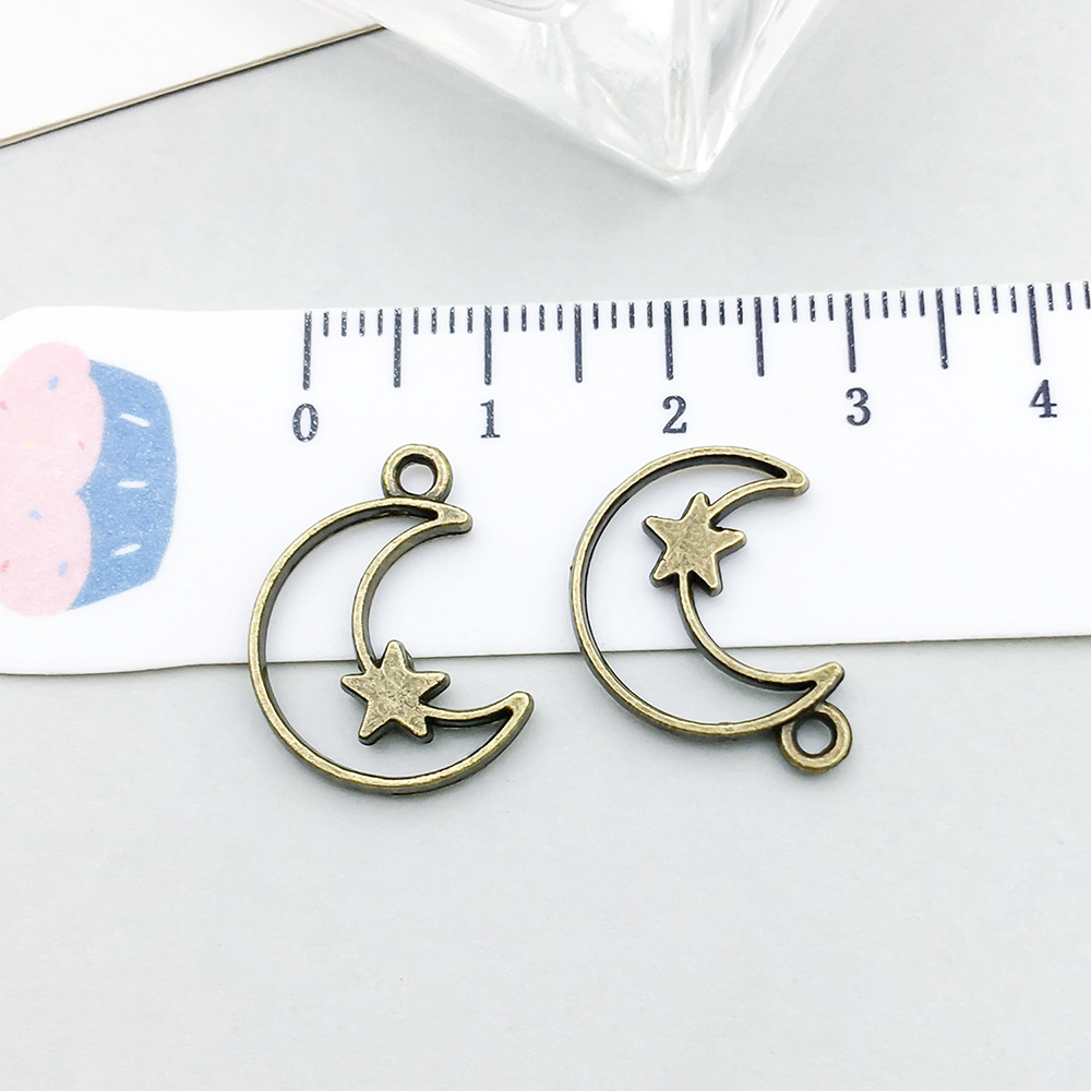 1 ancient green hollow moon 15*20mm-0.7g-20860