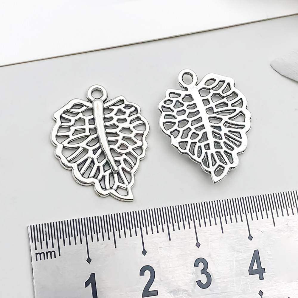 1 ancient silver hollow leaf 19*24mm-1.1g-8981