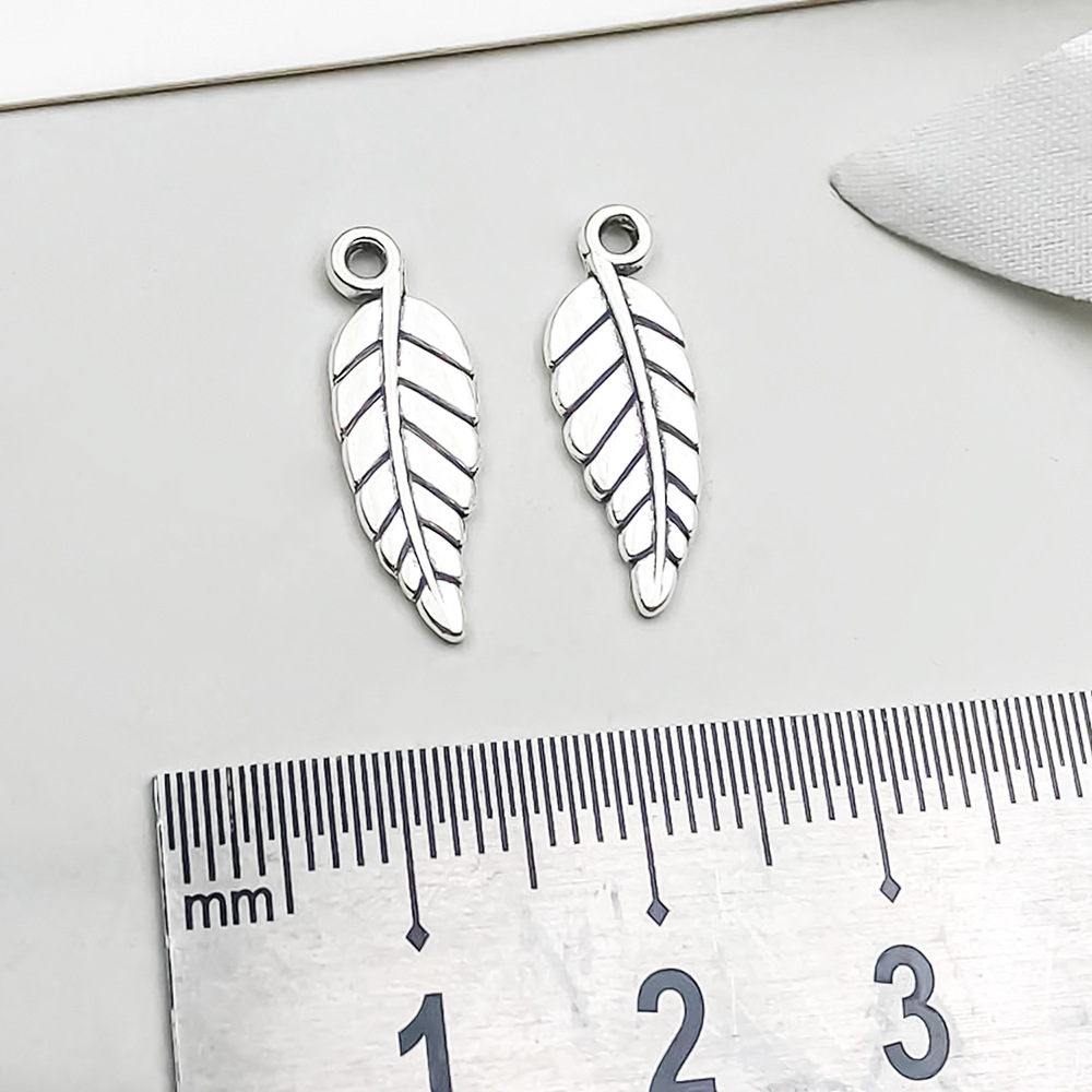 1 ancient silver leaf 7*20mm-0.7g-10407