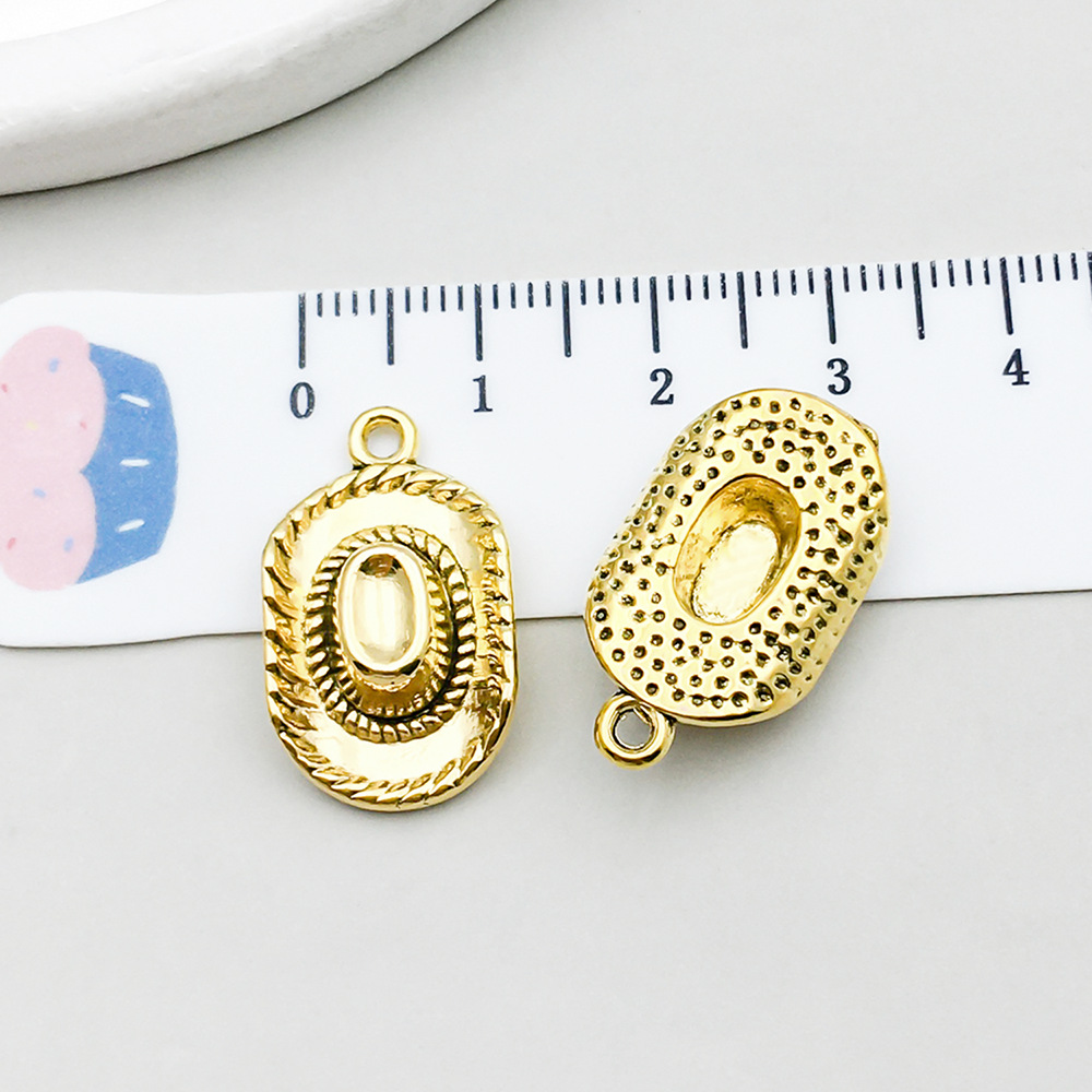 1 ancient gold cowboy hat 23*13mm-2.8g-19240