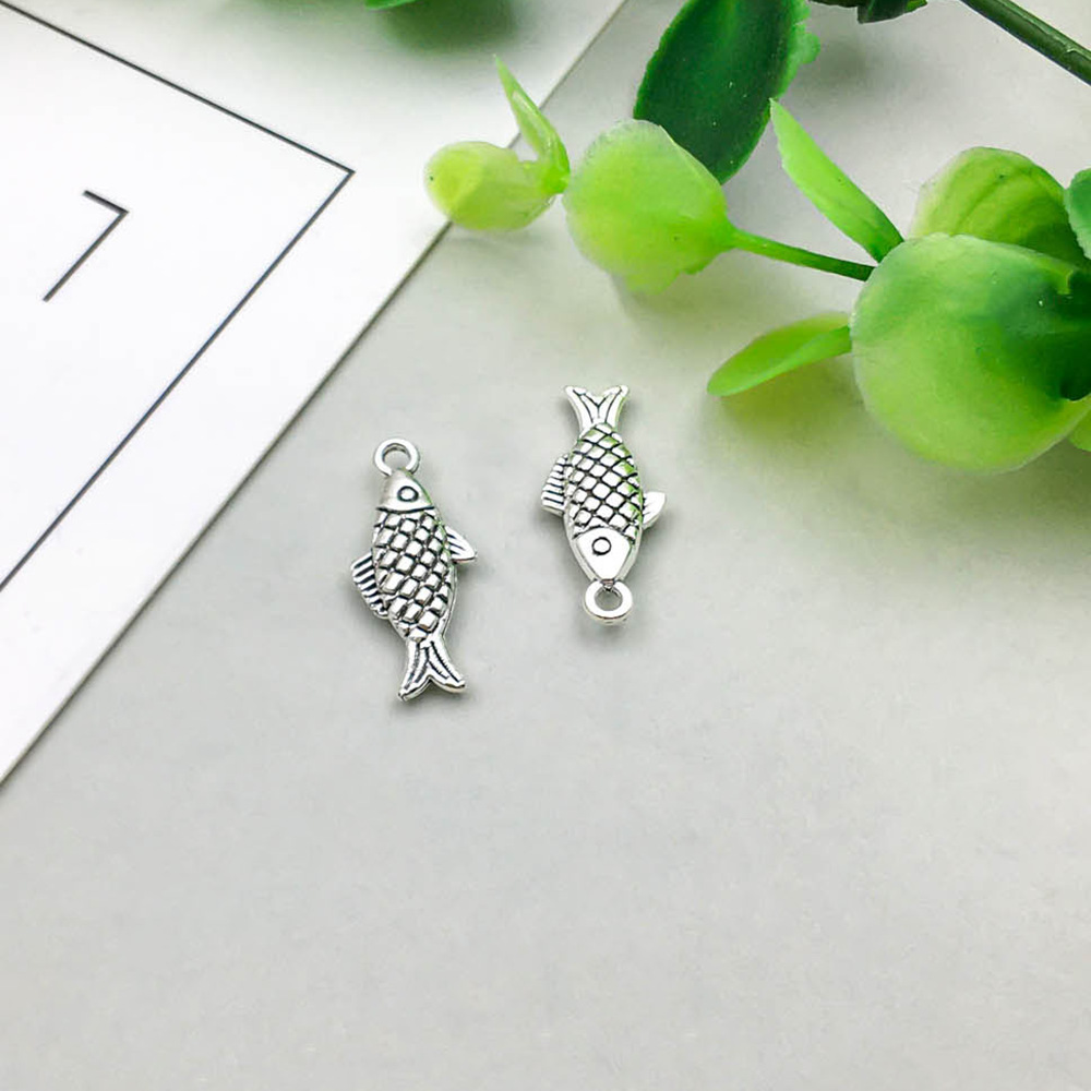 1 ancient silver zinc alloy marine fish 19*22mm-1.1g-10385