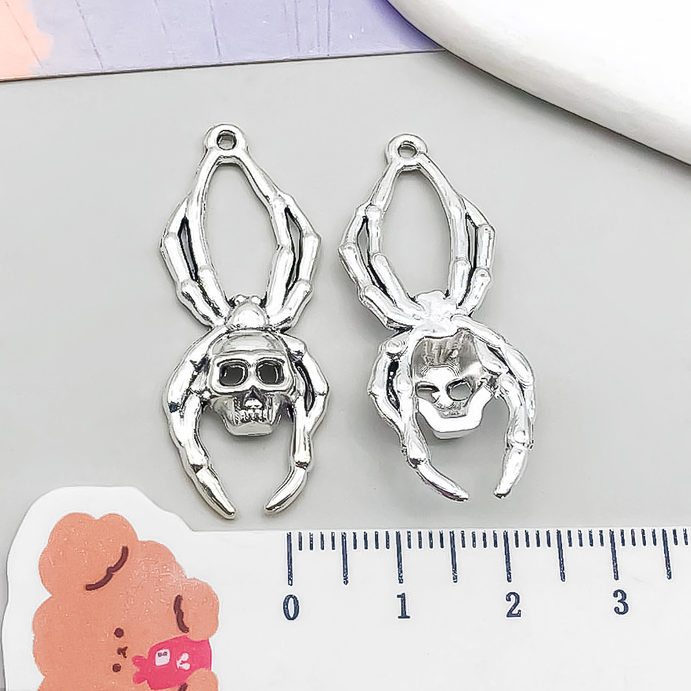 1 ancient silver skull spider 16*40mm-3.4g-7144