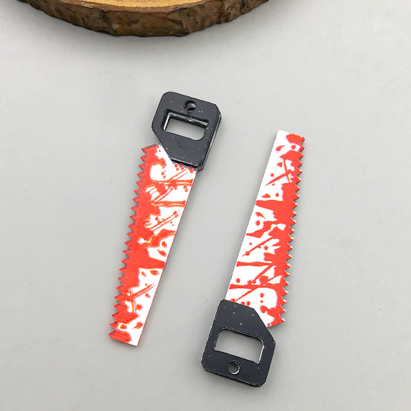 1 Halloween acrylic blood chainsaw 46*12mm-0.9g-16978