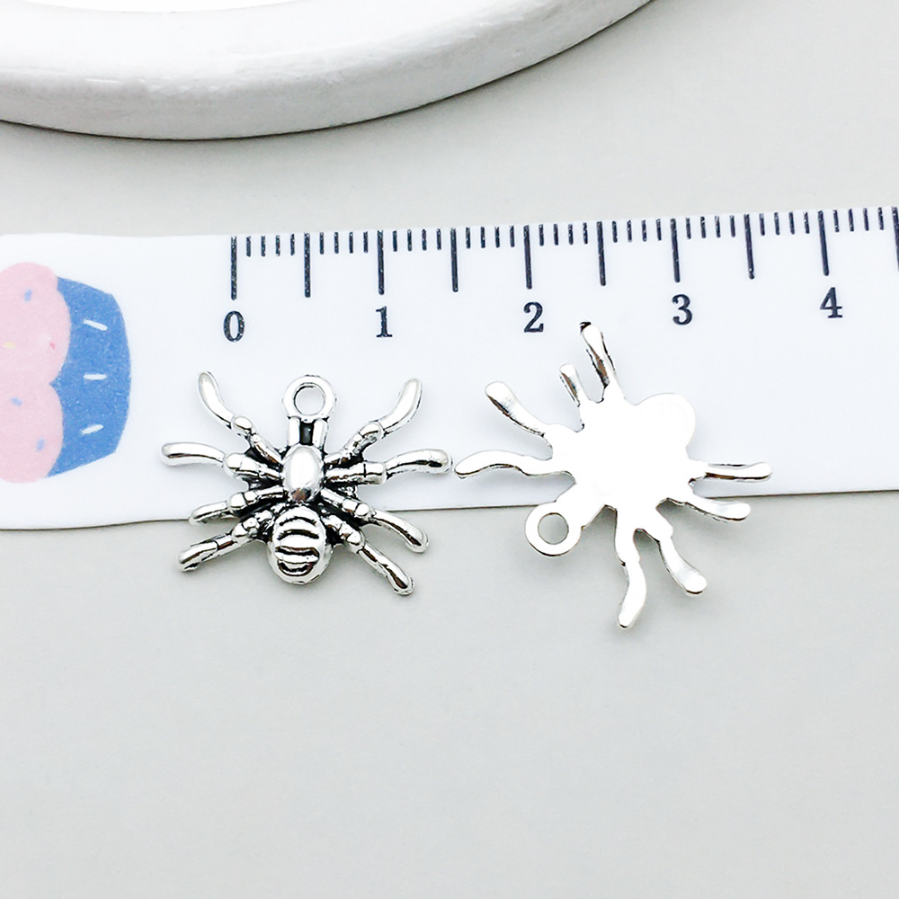 1 ancient silver halloween spider 15*18mm-0.8g-3582