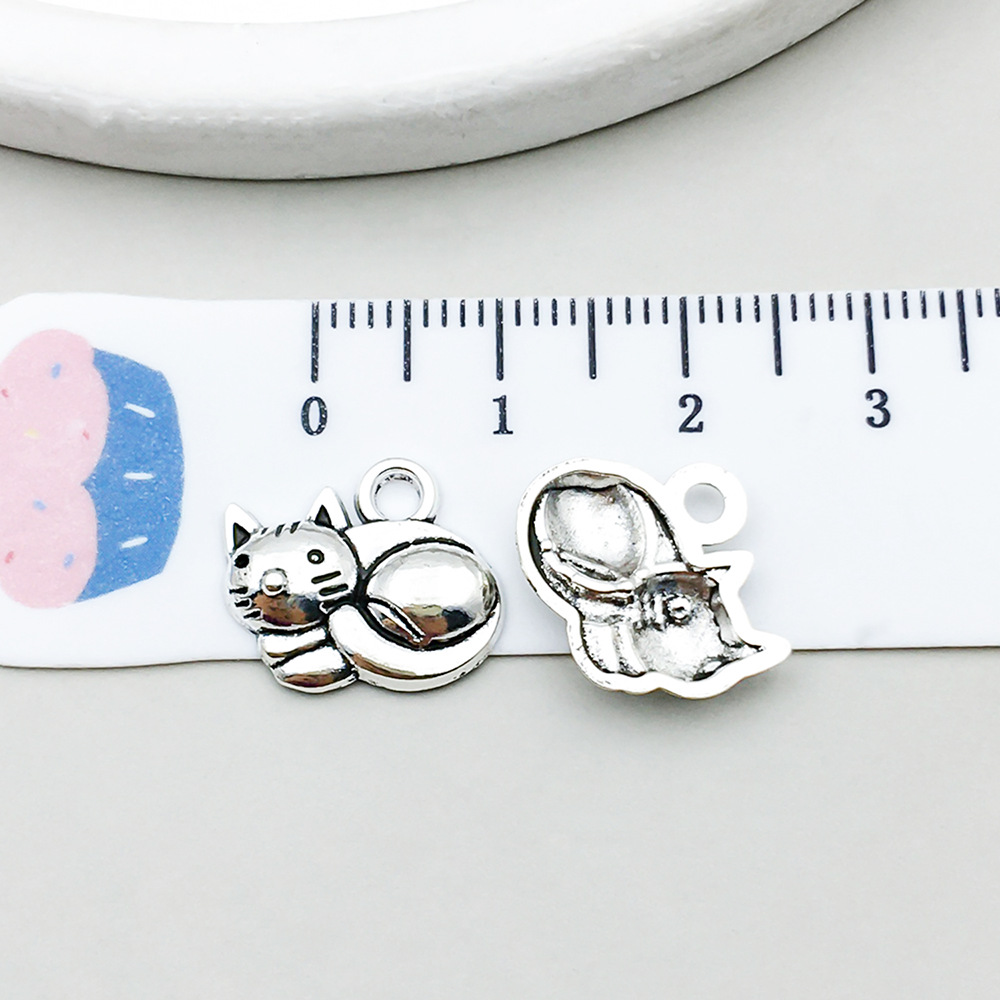 1 ancient silver cat 13*15mm-0.8g-6120