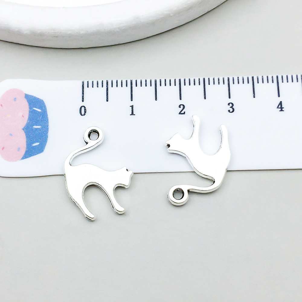 1 ancient silver cat 13*19mm-1g-8518