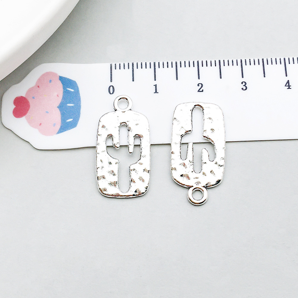 1 ancient silver cactus 12*23mm-1.3g-14028