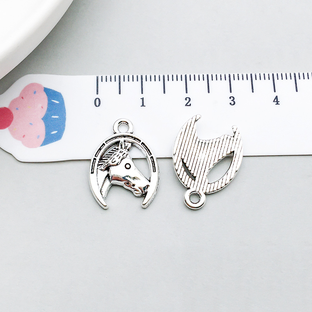 1 ancient silver horseshoe 19*21mm-1.6g-14032