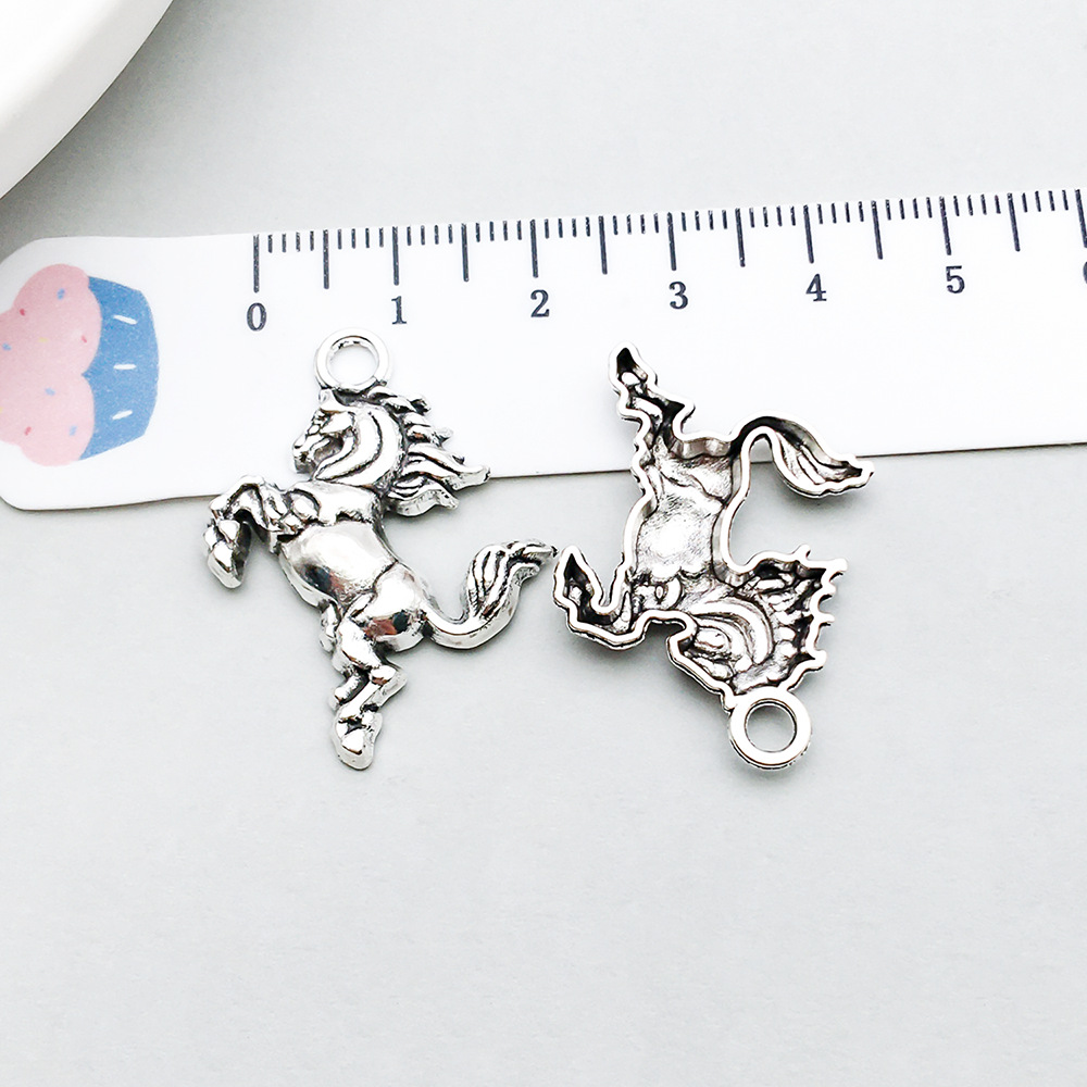 1 ancient silver horse 24*20mm-1.7g-18647