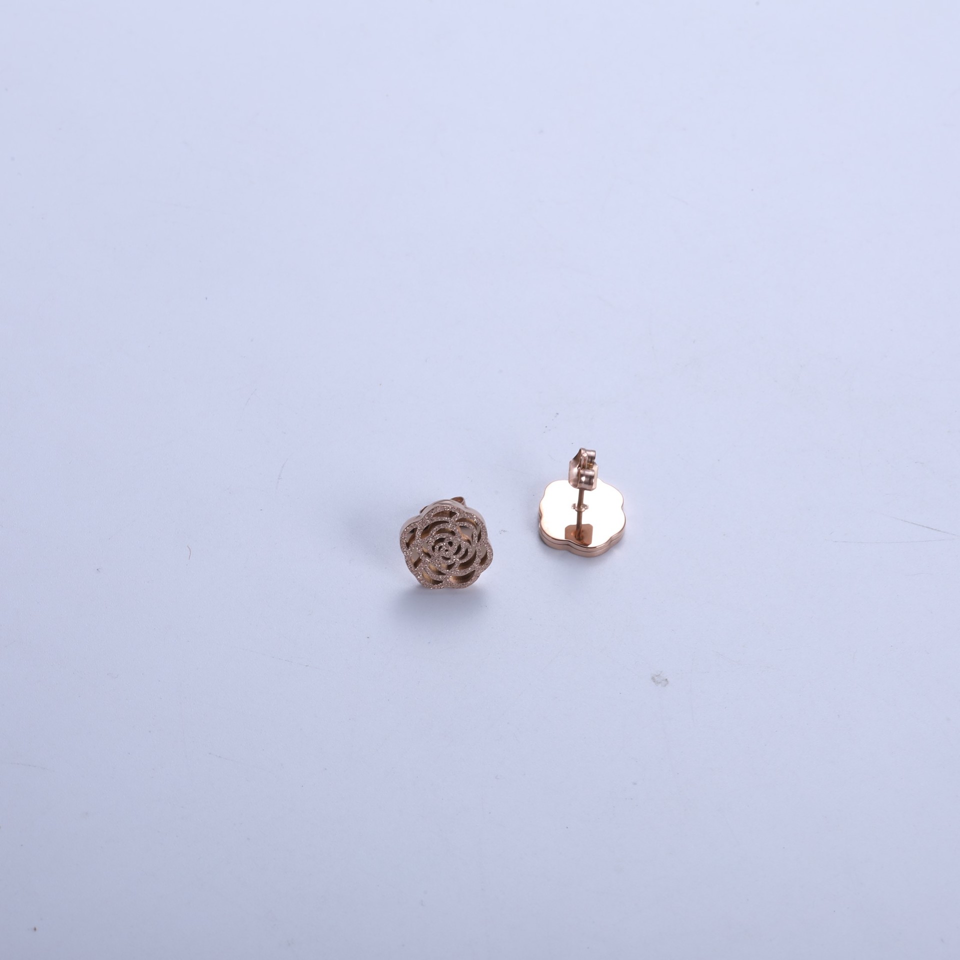 Rose earrings rose gold