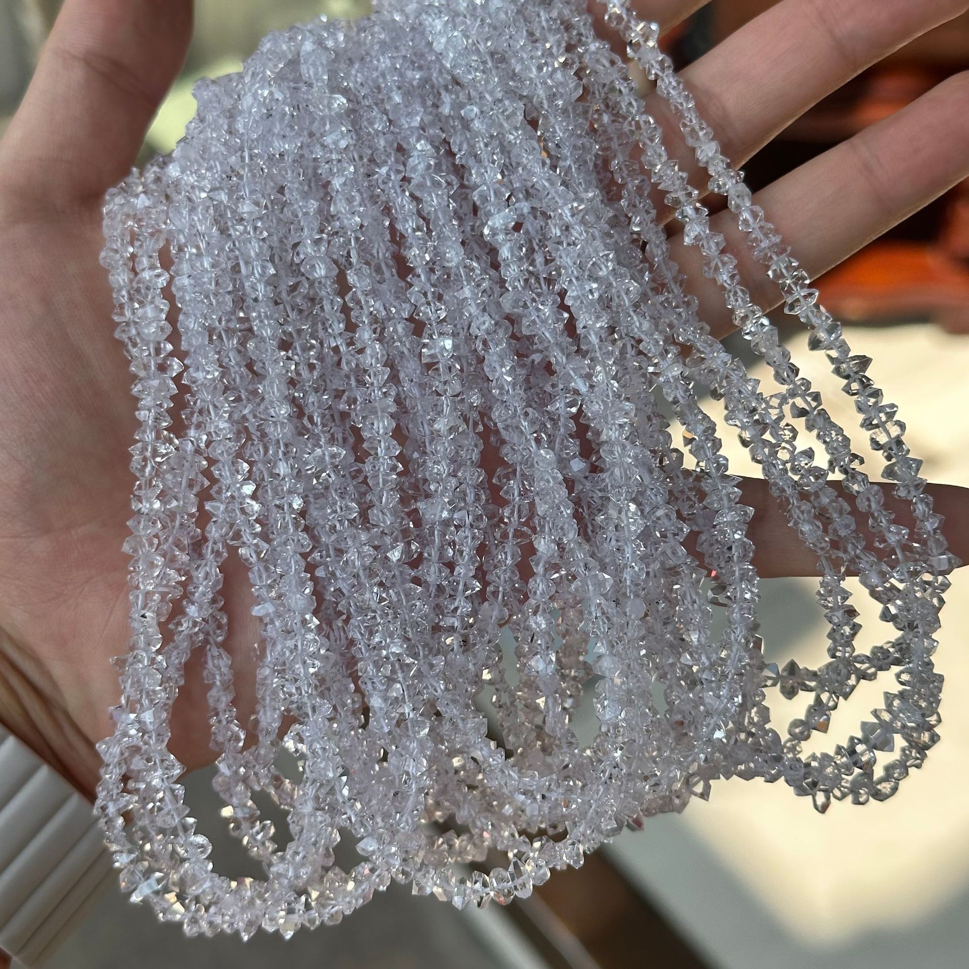 Large size, size about 3mm*4.5mm