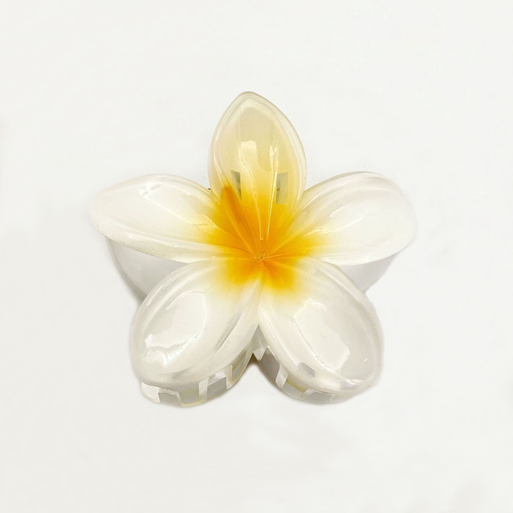 8cm white yellow heart flower