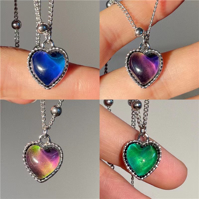 [color changing love necklace] one pack