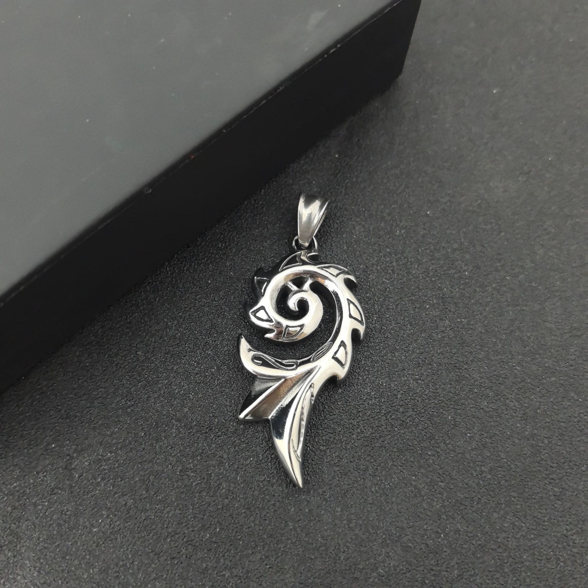 Phoenix single pendant
