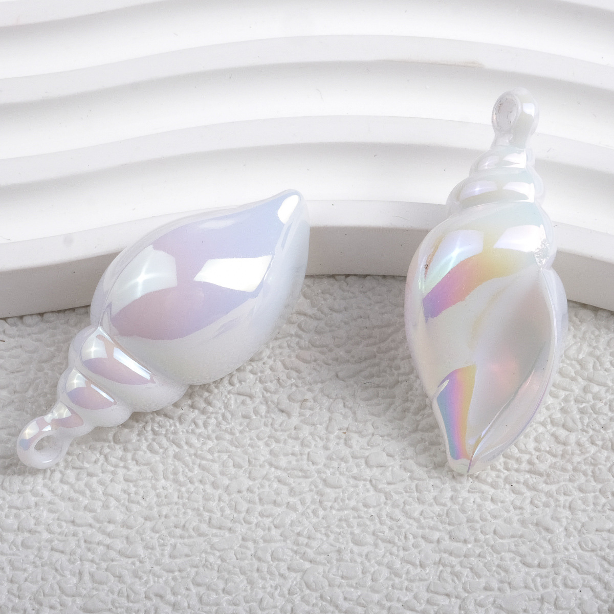 White-small size conch