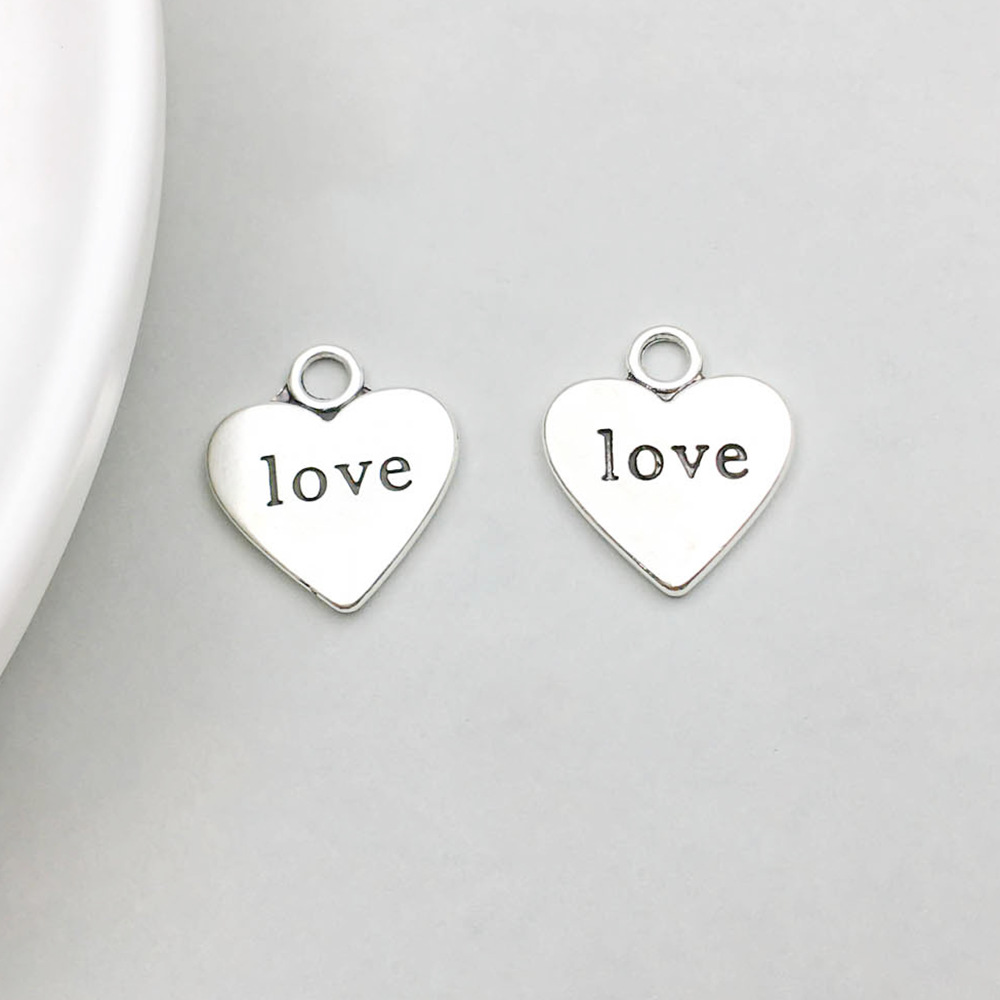 1 Ancient Silver Peach heart letter love17 * 19mm-2g-11643